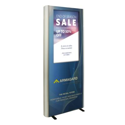 Armagards indendørs digitalt reklameskilt totem til detailhandlen set fra højre med installeret display