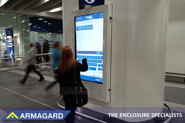 Armagard-billetkiosk med berøringsskærm på Birmingham New Street Station
