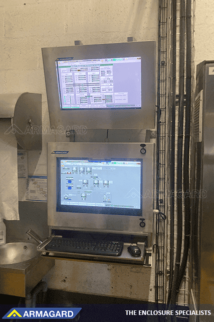 Skærmkabinettet IP66-industri display til fødevareproduktion på en travl produktionslinje